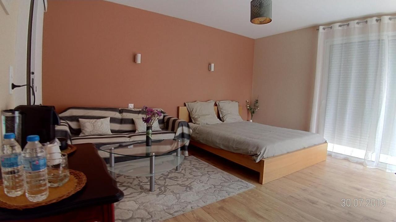 Les 3 Provinces Bed & Breakfast Couffy ภายนอก รูปภาพ
